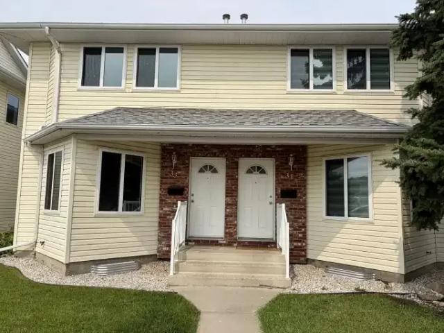 3 Bedroom Condo Edmonton AB 104471233