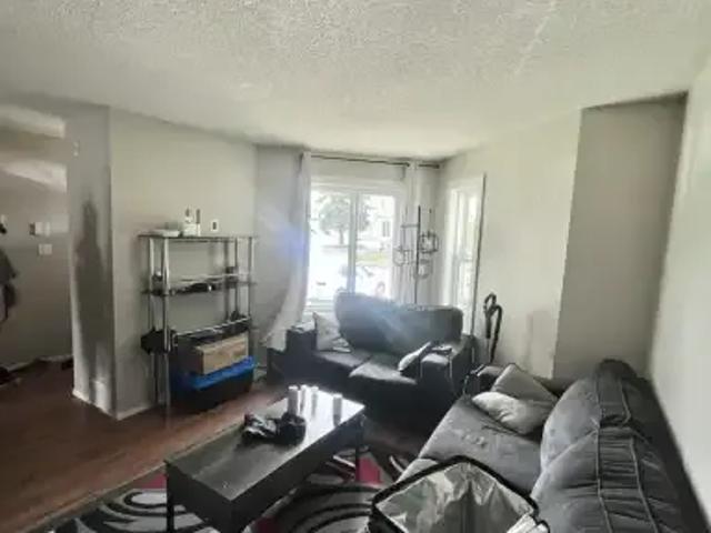 3 Bedroom Condo Edmonton AB 102752541