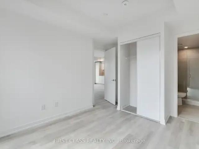 3 Bedroom Condo Toronto ON 103695157
