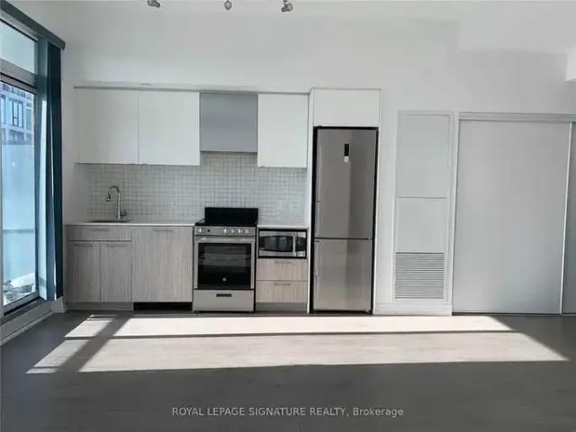 3 Bedroom Condo Toronto ON LS90484945