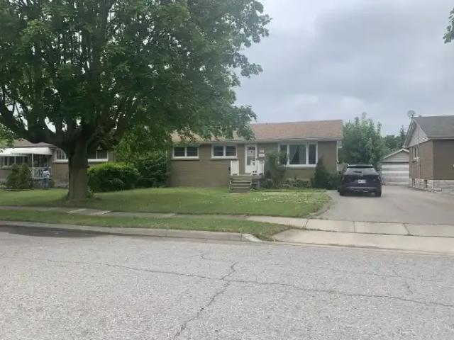 3 Bedroom Condo Thorold ON 102846805