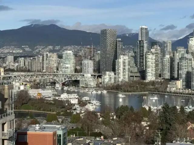 3 Bedroom Condo Vancouver BC 98319012