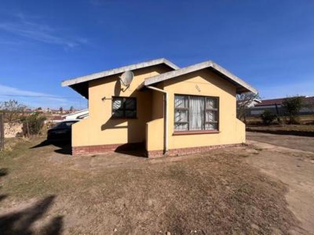 3 bedroom corner stand home for sale