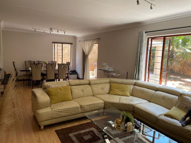 3 Bedroom Cluster To Let in Craigavon