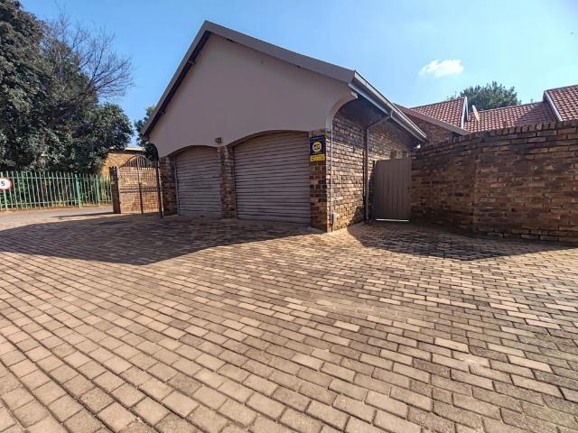 3 Bedroom Cluster To Let in Birchleigh North
