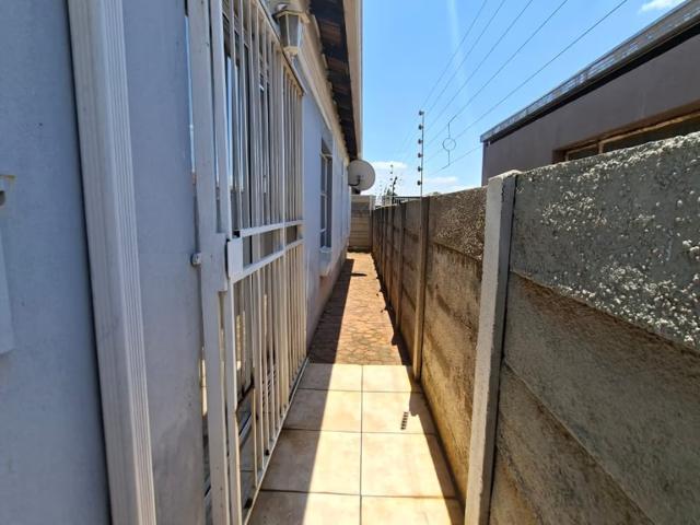 3 Bedroom Cluster To Let in Denneoord