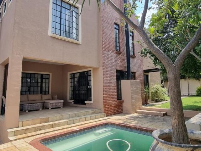 3 Bedroom cluster to rent in North Riding, Randburg