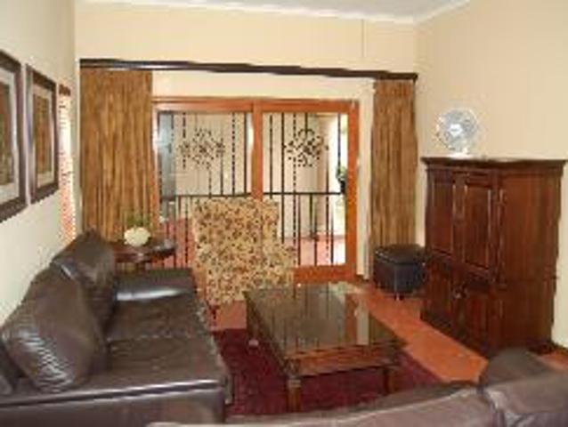 3 Bedroom Cluster For Sale in Kyalami Hills