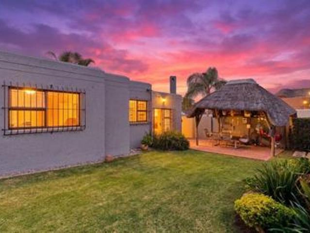 3 bedroom cluster house on the marke.