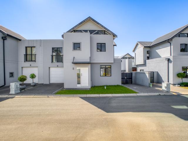 3 Bedroom Cluster in Broadacres