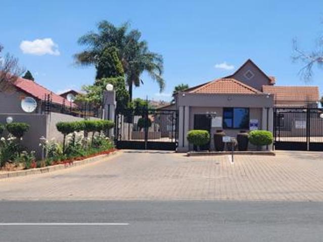 3 Bedroom Cluster in Bromhof