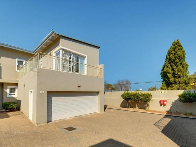 3 Bedroom Cluster in Bryanston