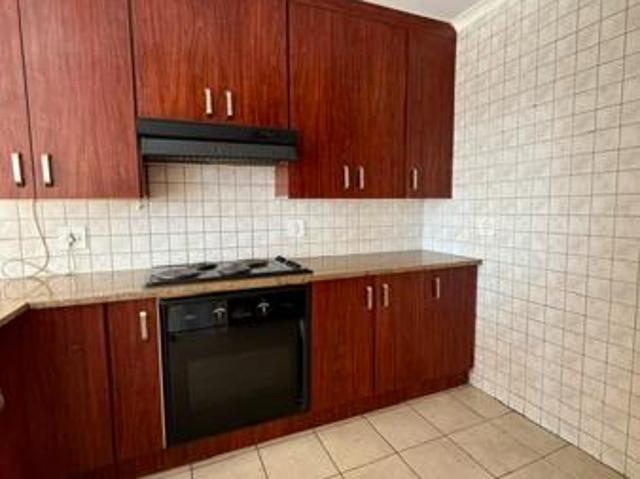 3 Bedroom Cluster in Constantia Kloof