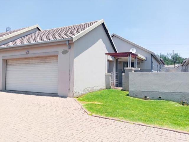 3 Bedroom Cluster in Die Heuwel