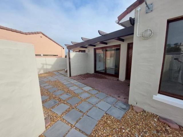3 Bedroom Cluster in Flamingo Vlei