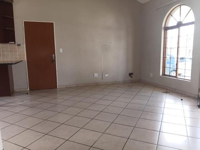 3 Bedroom Cluster in Highveld Park