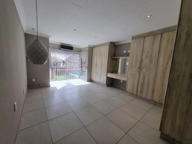 3 Bedroom Cluster in Meyersdal
