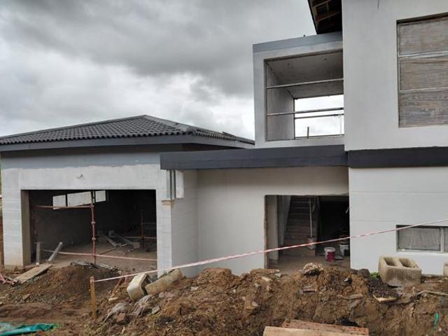 3 Bedroom Cluster in Palm Lakes Estate
