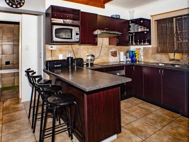 3 Bedroom Cluster in Ravenswood