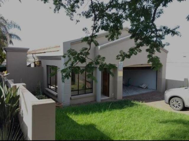 3 Bedroom Cluster in Reyno Ridge