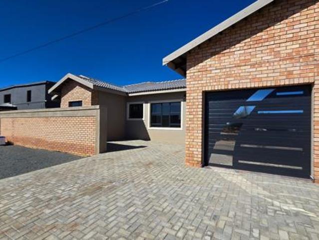 3 Bedroom Cluster in Royldene