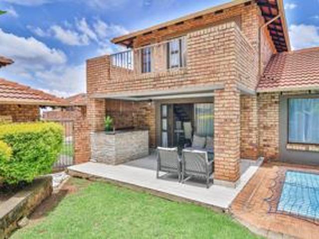 3 bedroom townhouse on the market in.