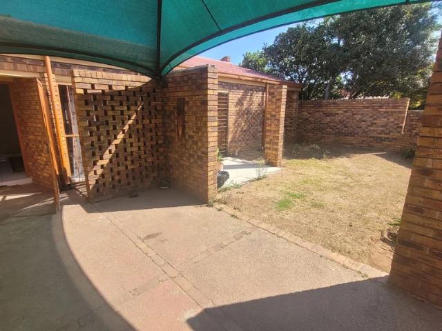 3 Bedroom and 1.5 bathroom townhouse for sale in Cw3 Vanderbijlpark Gauteng