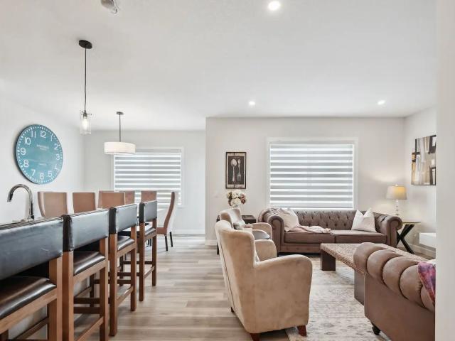 3 bedroom all Ensuite house Plus Den Fully furnished all utilities included!