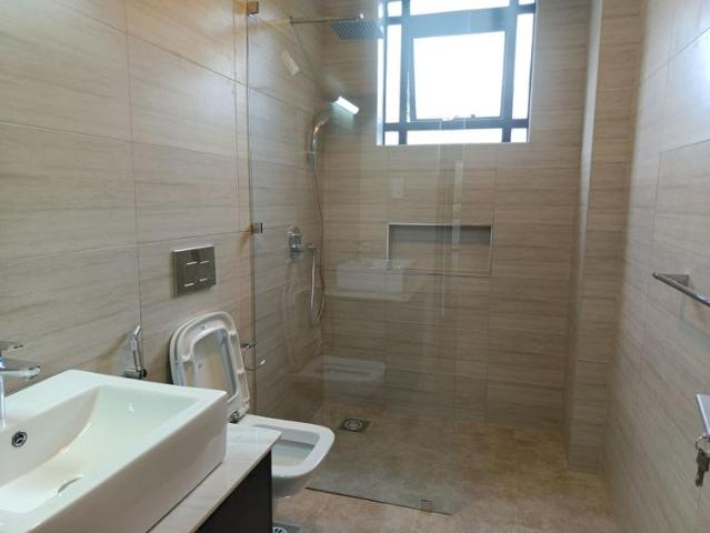 3 Bedroom all ensuite In Westlands To Let / Sale