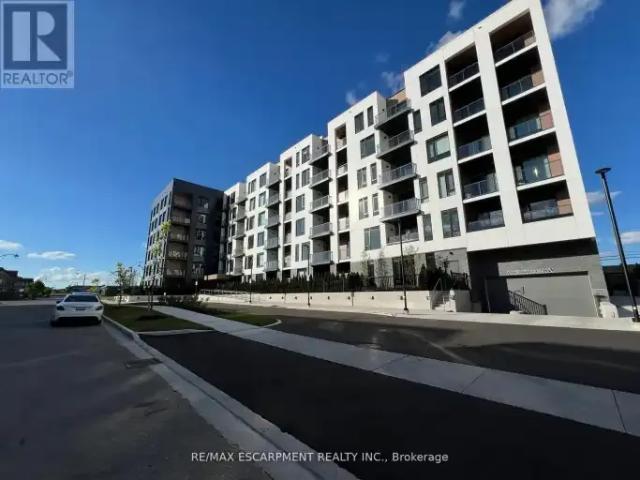 3 Bedroom Apartment Milton ON 104067097