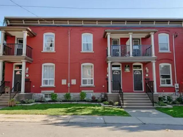 3 Bedroom Apartment Ottawa ON 103739474