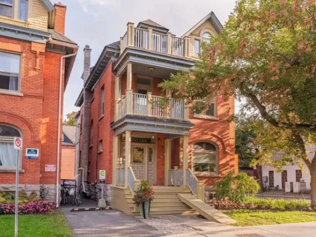 3 Bedroom Apartment Ottawa ON 104224007