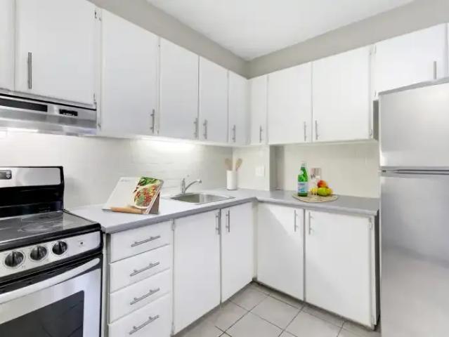 3 Bedroom Apartment Ottawa ON LS102847284