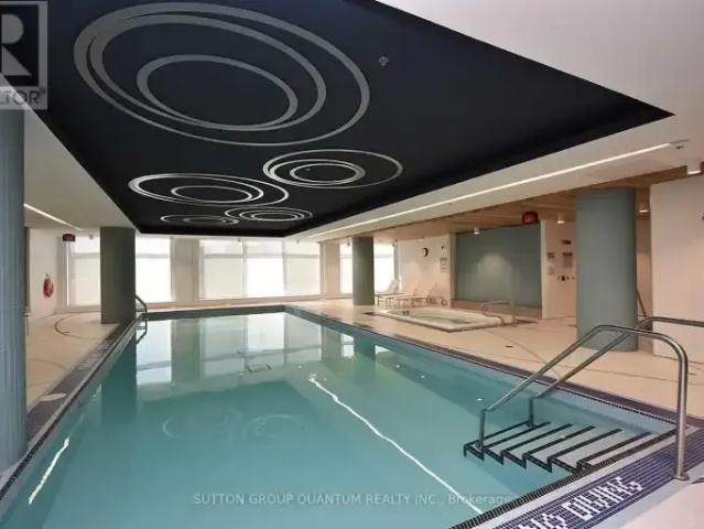 3 Bedroom Apartment Oakville ON 102085878