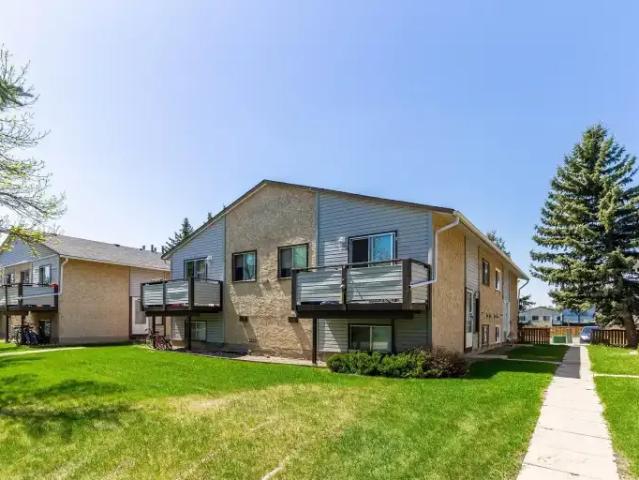 3 Bedroom Apartment Okotoks AB 102846258