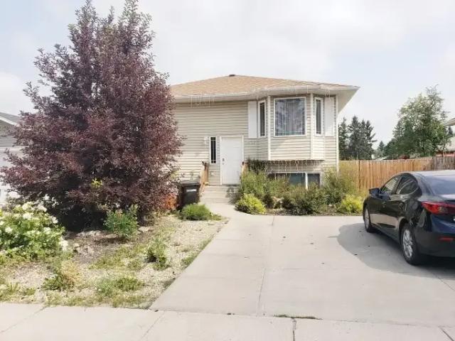 3 Bedroom Apartment Olds AB 104182294