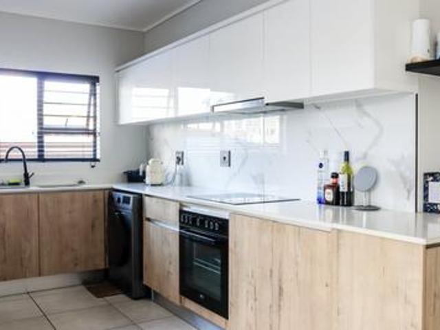 3 bedroom apartment at the blyde