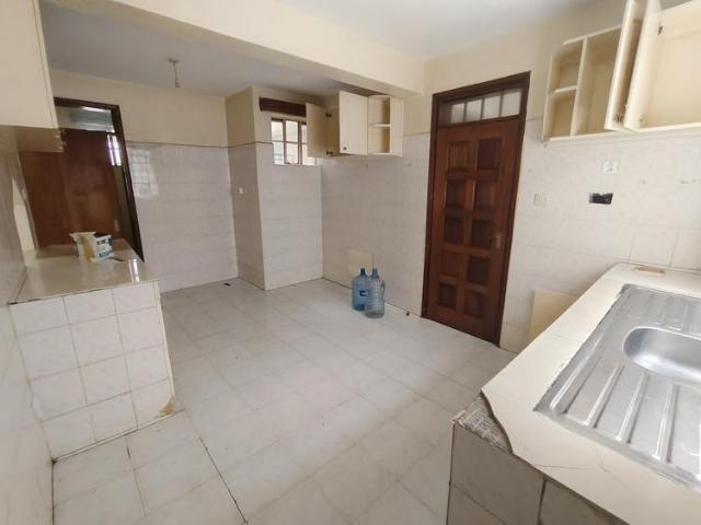3 Bedroom Apartment Available in Kilimani for Kes 80,000 per Month