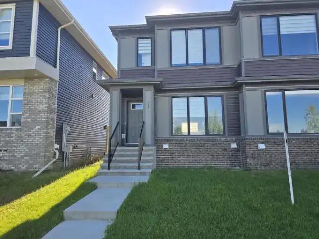 3 Bedroom Apartment Airdrie AB 104181988