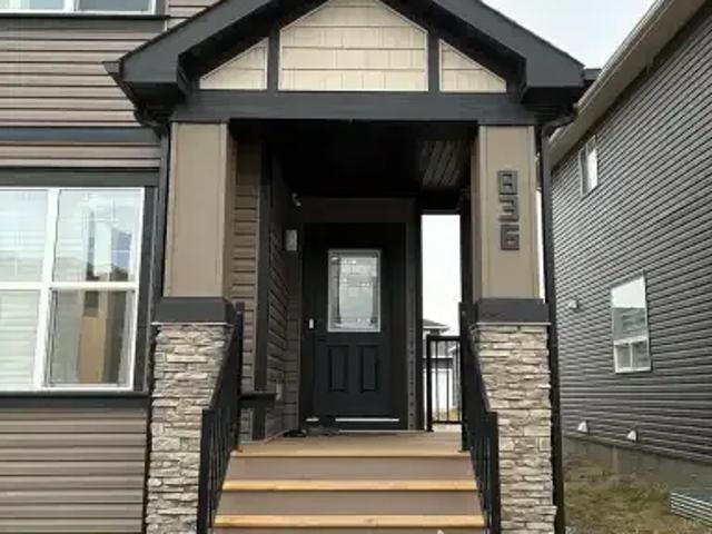 3 Bedroom Apartment Airdrie AB 104182548
