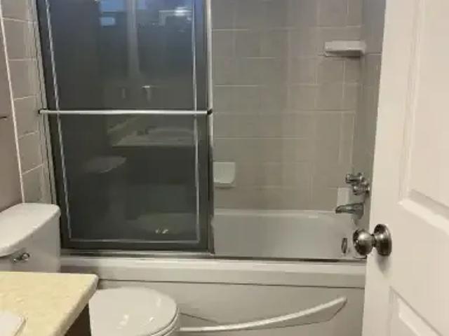 3 Bedroom Apartment Airdrie AB 104711379