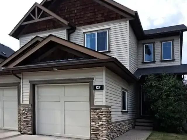 3 Bedroom Apartment Airdrie AB 104985954