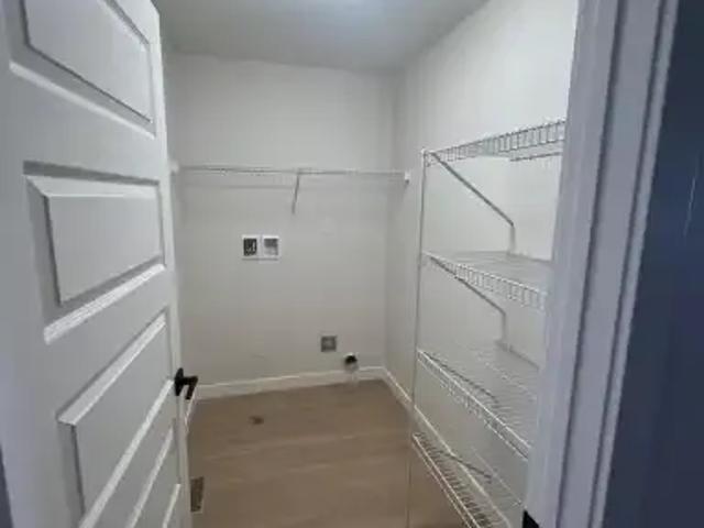 3 Bedroom Apartment Airdrie AB 105009106