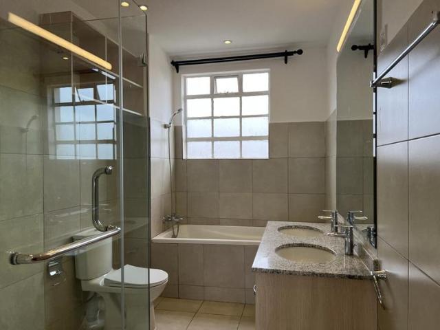 3 Bedroom Apartment All En Suite + DSQ in Lavington