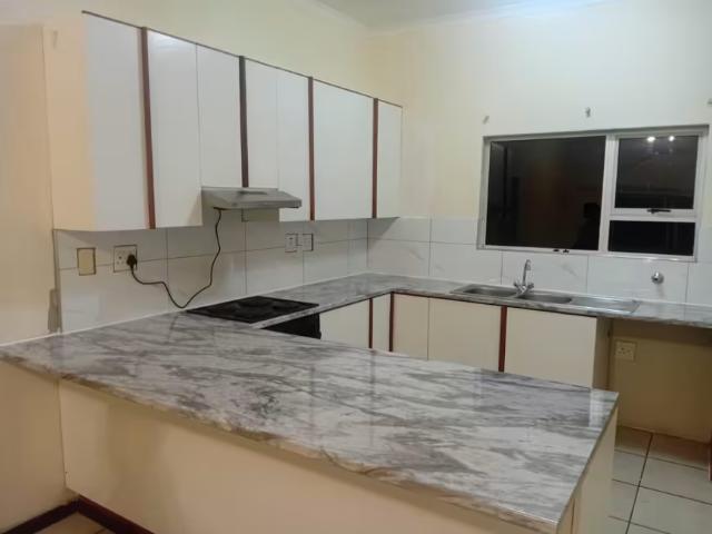3 Bedroom Apartment Beacon Bay North Beacon Bay North 103177017
