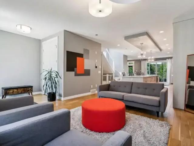 3 Bedroom Apartment Calgary AB 104178954