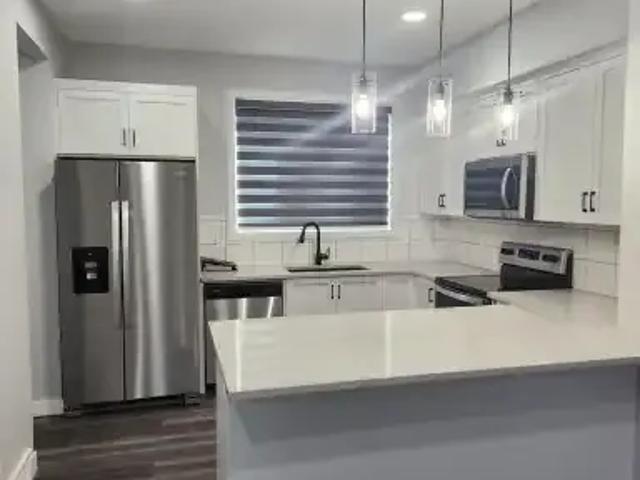3 Bedroom Apartment Calgary AB 104178969
