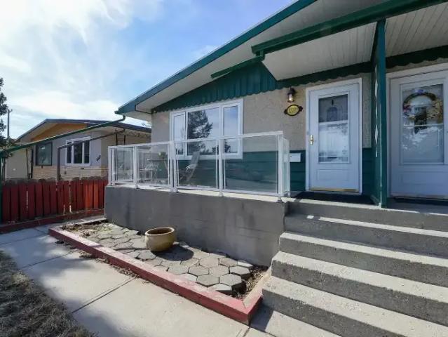 3 Bedroom Apartment Calgary AB 104179096