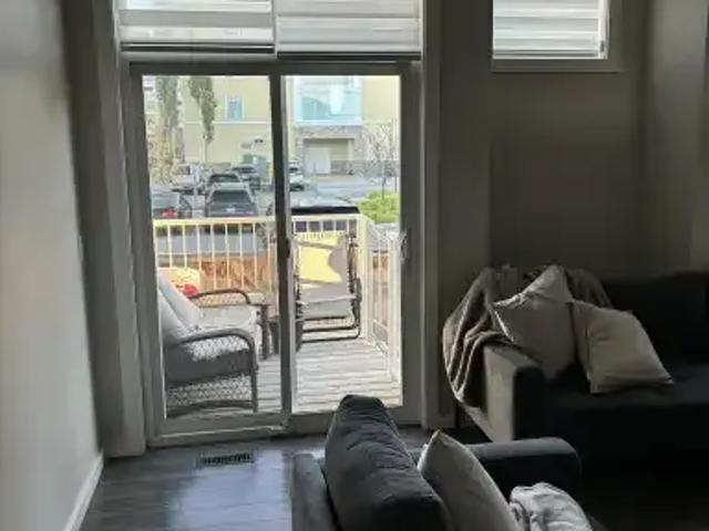 3 Bedroom Apartment Calgary AB 104179343