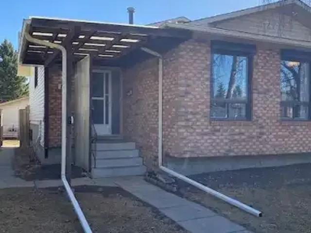 3 Bedroom Apartment Calgary AB 104180415